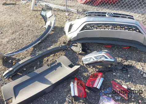 2020 Volkswagen Atlas Cross Sport 2.0T Se z USA, uszkodzony, nr VIN 1V24C2CA4LC205475